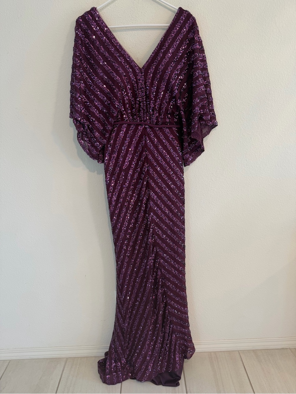 Elegant Purple Sequin V-Neck Maxi Dress with Draped Sleeves